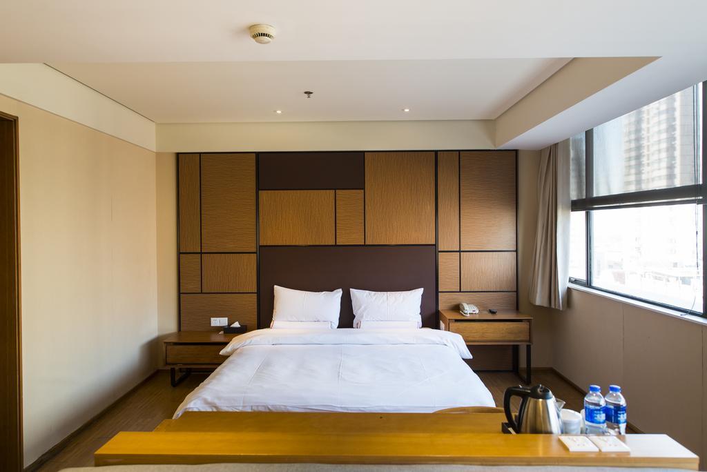 Ji Hotel Kunming Green Lake Branch Екстериор снимка