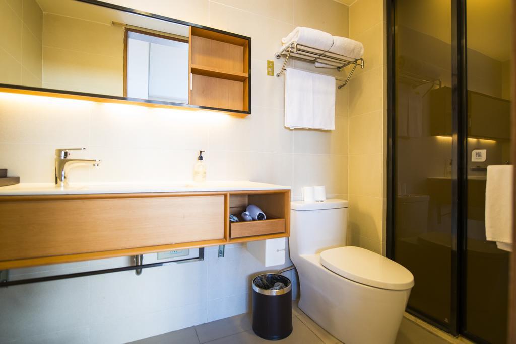 Ji Hotel Kunming Green Lake Branch Екстериор снимка