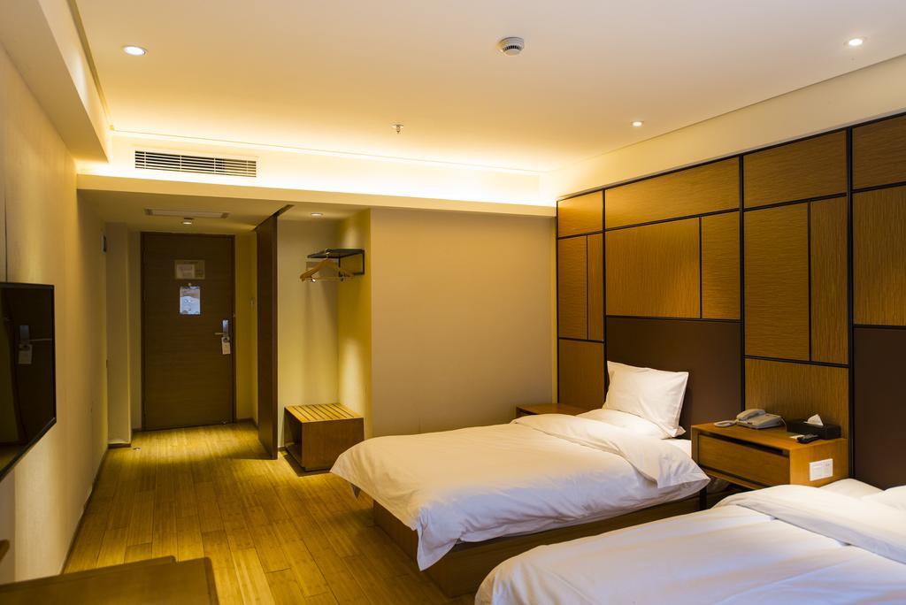 Ji Hotel Kunming Green Lake Branch Екстериор снимка